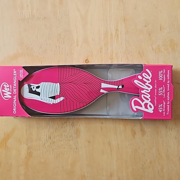 WET BARBIE HAIRBRUSH - Picture 11 of 16